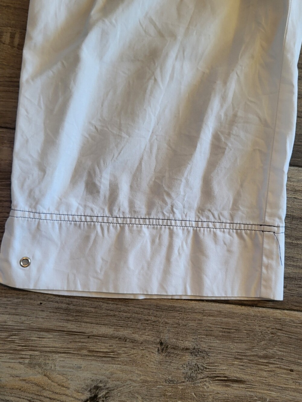 Ralph Lauren White Vintage Capris with Black Stitch Detailing Size 12 - Picture 5 of 12